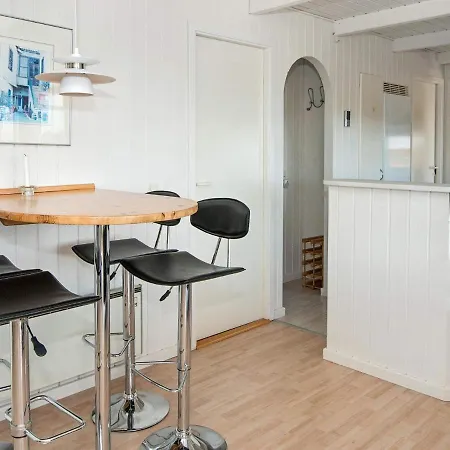8 Person In Sj Lund *