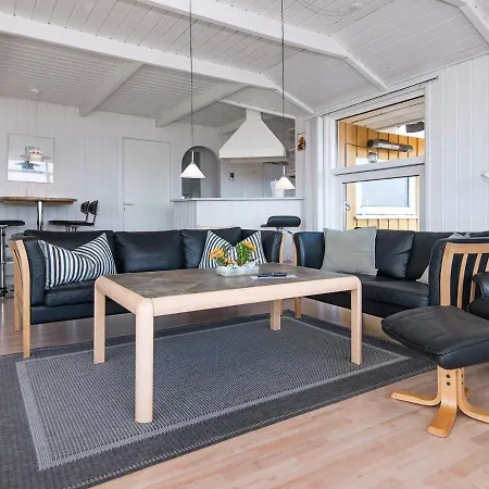 8 Person In Sj Lund Vakantiehuis Hejls